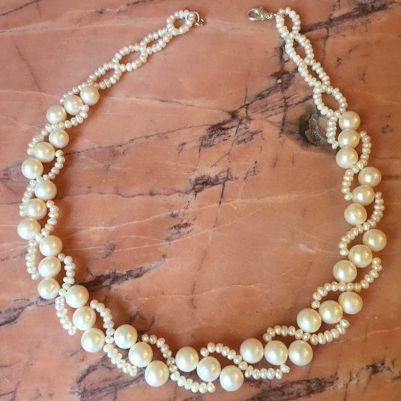 Stylish, Pearl Necklace - Picture 3 of 3